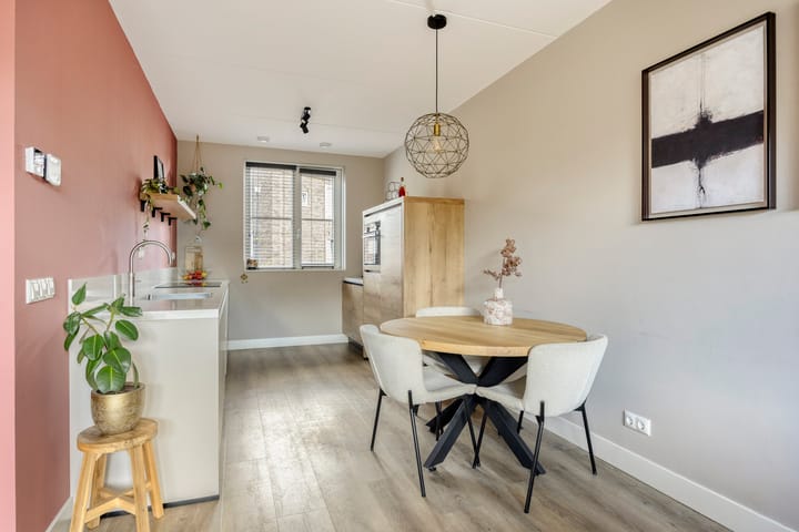 Tussenwoning te koop: Johan Roebersstraat 49, Deventer