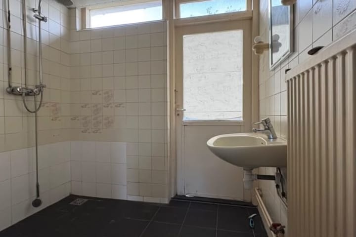 Tussenwoning te koop: Hertog Albrechtstraat 228, Grootebroek