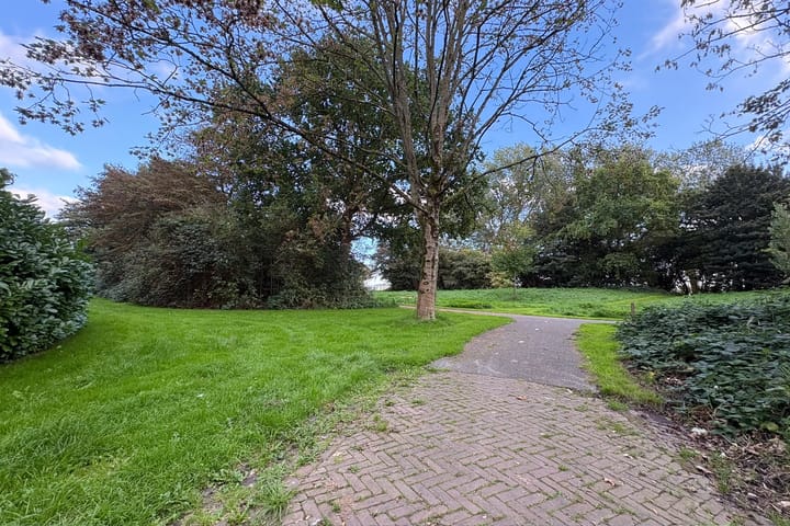 Tussenwoning te koop: Hertog Albrechtstraat 228, Grootebroek