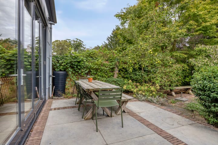 Tussenwoning te koop: Cobetstraat 12, Leiden