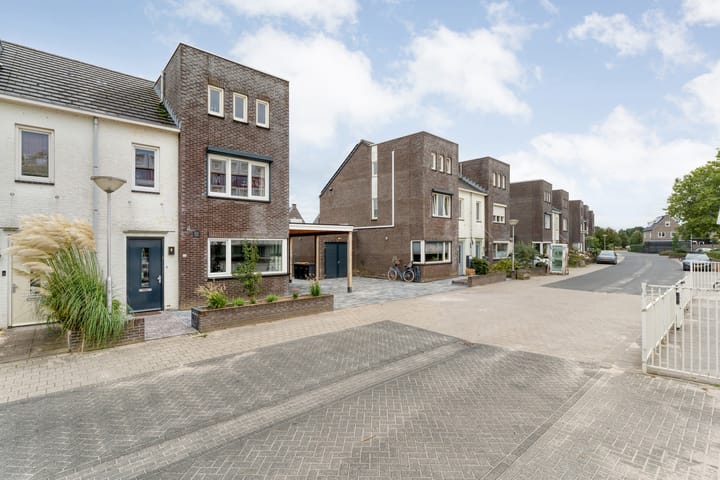 Twee-onder-één-kap te koop: Erve Ruitminck 18, Hardenberg