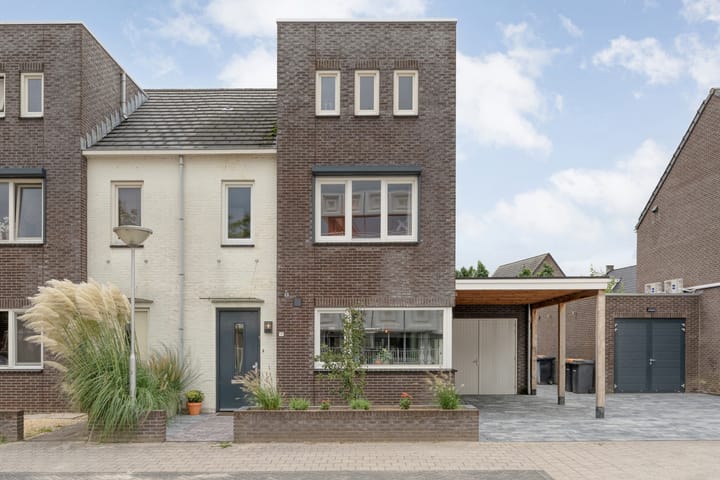 Twee-onder-één-kap te koop: Erve Ruitminck 18, Hardenberg