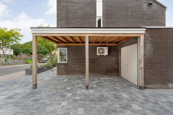 Twee-onder-één-kap te koop: Erve Ruitminck 18, Hardenberg
