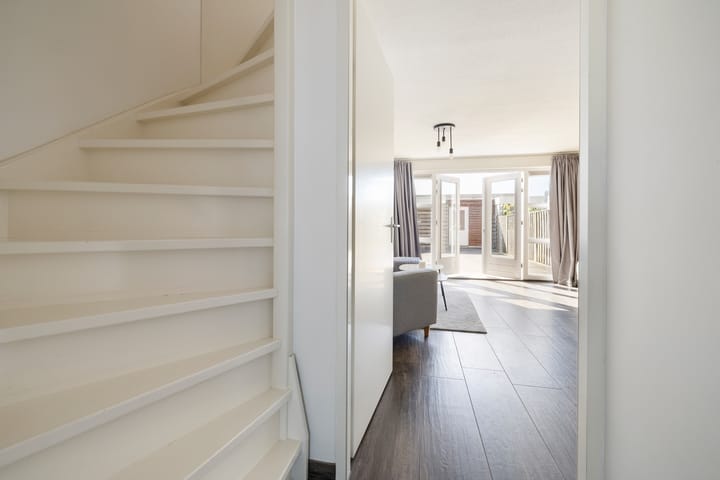 Tussenwoning te koop: Piranesistraat 16, Almere