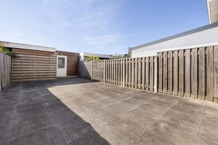 Tussenwoning te koop: Piranesistraat 16, Almere