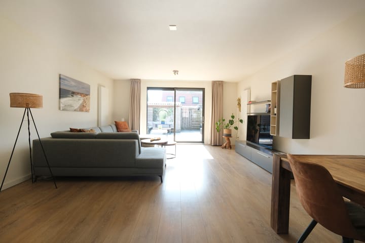 Foto 3 van Eiland van Surya 18