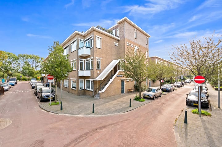 Appartement te koop: Rooseboomstraat 43, 'S-Gravenhage