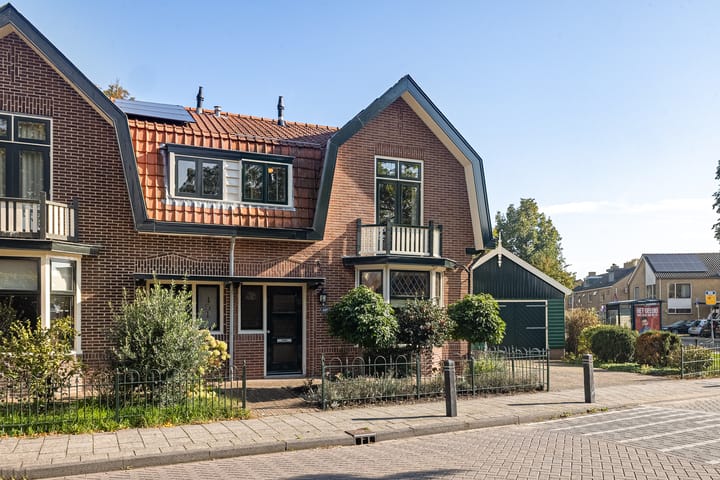 Twee-onder-één-kap te koop: Dorpsstraat 449, Assendelft