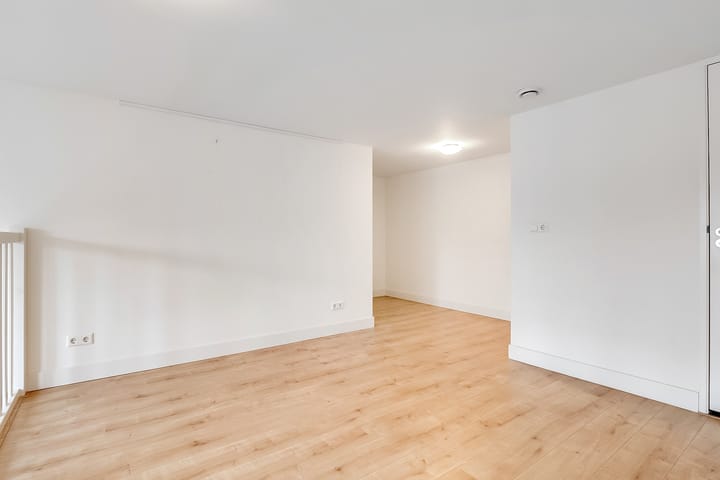 Studio te koop: Anthoniedijk 9G, Utrecht
