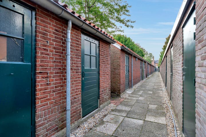 Appartement te koop: Prins Bernhardlaan 115, Voorburg