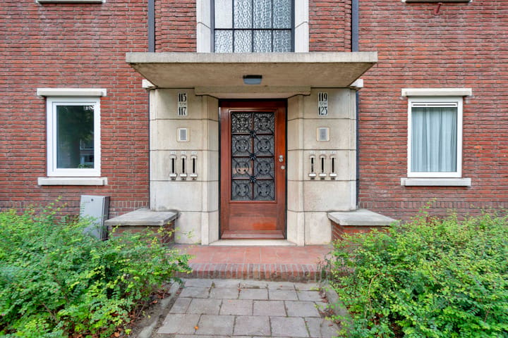Appartement te koop: Prins Bernhardlaan 115, Voorburg