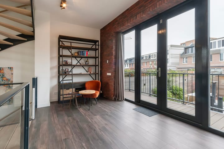 Tussenwoning te koop: Werf van Schouten 100, Dordrecht