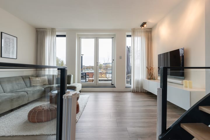 Tussenwoning te koop: Werf van Schouten 100, Dordrecht