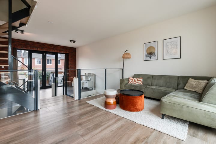 Tussenwoning te koop: Werf van Schouten 100, Dordrecht