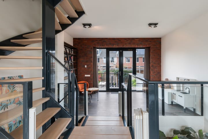 Tussenwoning te koop: Werf van Schouten 100, Dordrecht