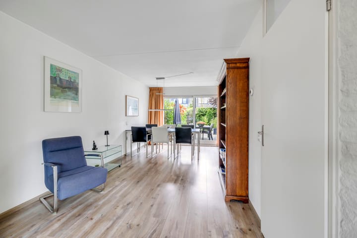 Tussenwoning te koop: Marshalllaan 11, Hellevoetsluis