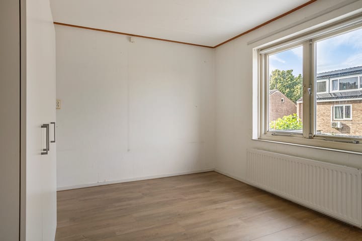 Tussenwoning te koop: Klaproosweg 6, Zwolle