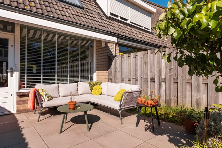 Tussenwoning te koop: Johanna Naber-erf 577, Dordrecht
