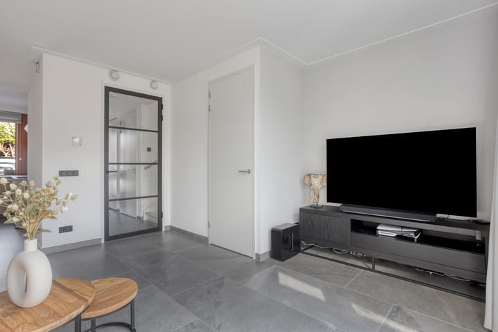 Hoekwoning te koop: Spoorstraat 153, Noord-Scharwoude