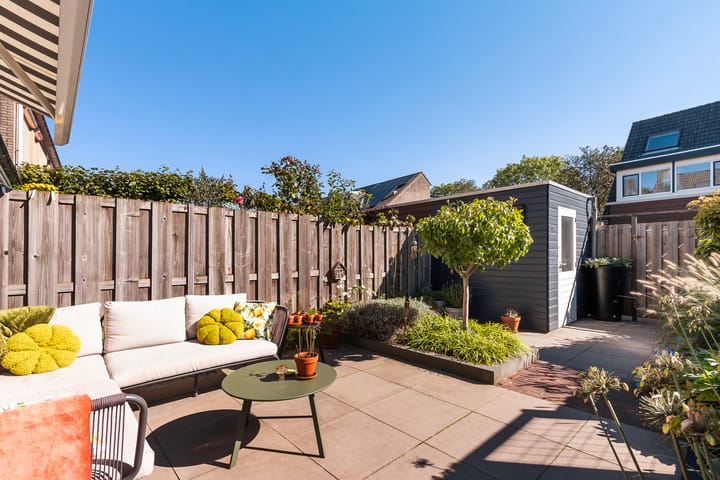 Tussenwoning te koop: Johanna Naber-erf 577, Dordrecht