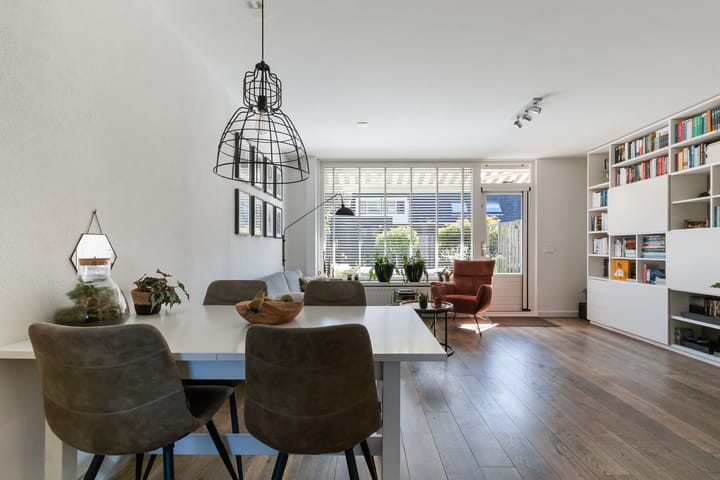 Tussenwoning te koop: Johanna Naber-erf 577, Dordrecht