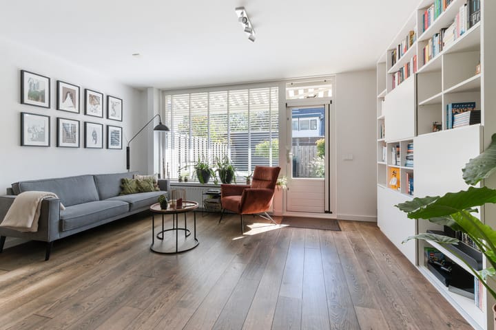 Tussenwoning te koop: Johanna Naber-erf 577, Dordrecht