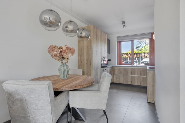 Hoekwoning te koop: Spoorstraat 153, Noord-Scharwoude