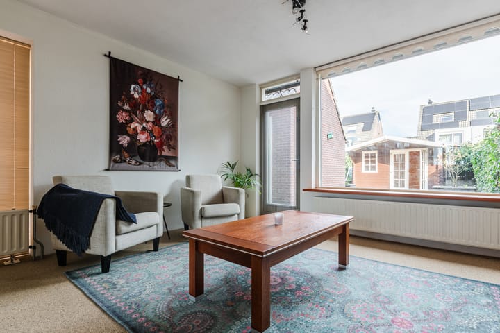 Twee-onder-één-kap te koop: Hobbemastraat 40, Ede