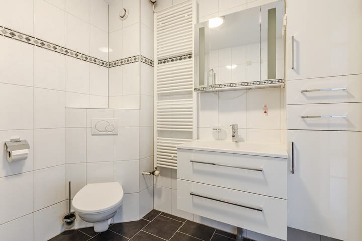 Twee-onder-één-kap te koop: Hobbemastraat 40, Ede