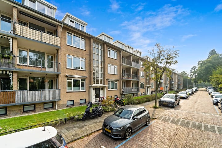 Appartement te koop: van Zegwaardstraat 382, Voorburg