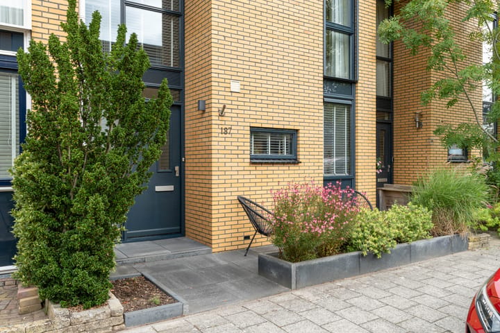 Tussenwoning te koop: Noordsigt 137, Dordrecht