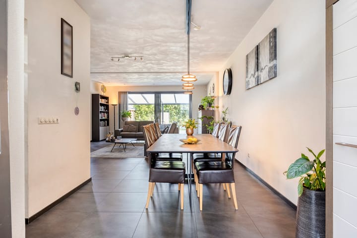 Tussenwoning te koop: Leeuwenstein 23, Udenhout