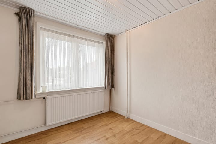 Twee-onder-één-kap te koop: Hoog Geldrop 53, Geldrop