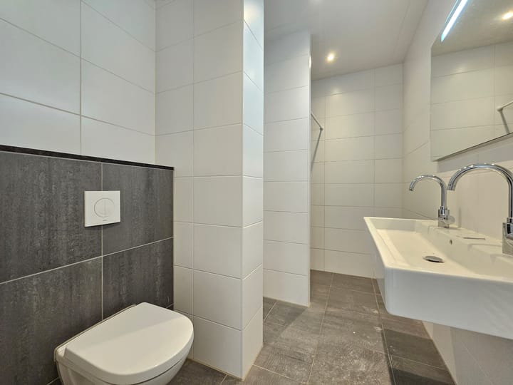 Appartement te huur: Meerhuizenstraat 5-3, Amsterdam