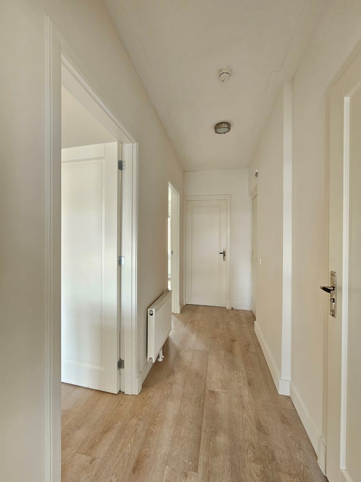 Appartement te huur: Meerhuizenstraat 5-3, Amsterdam