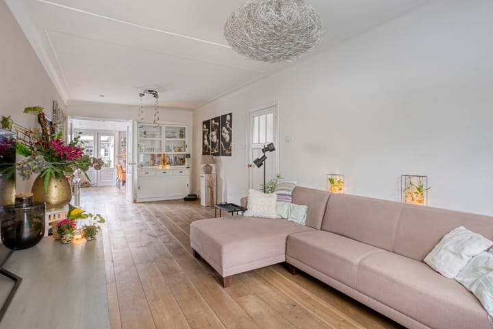 Twee-onder-één-kap te koop: Dorpsstraat 129, Helmond