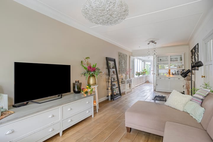 Twee-onder-één-kap te koop: Dorpsstraat 129, Helmond