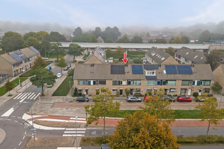 Tussenwoning te koop: Kouwenaardseweg 66, Hoogvliet Rotterdam