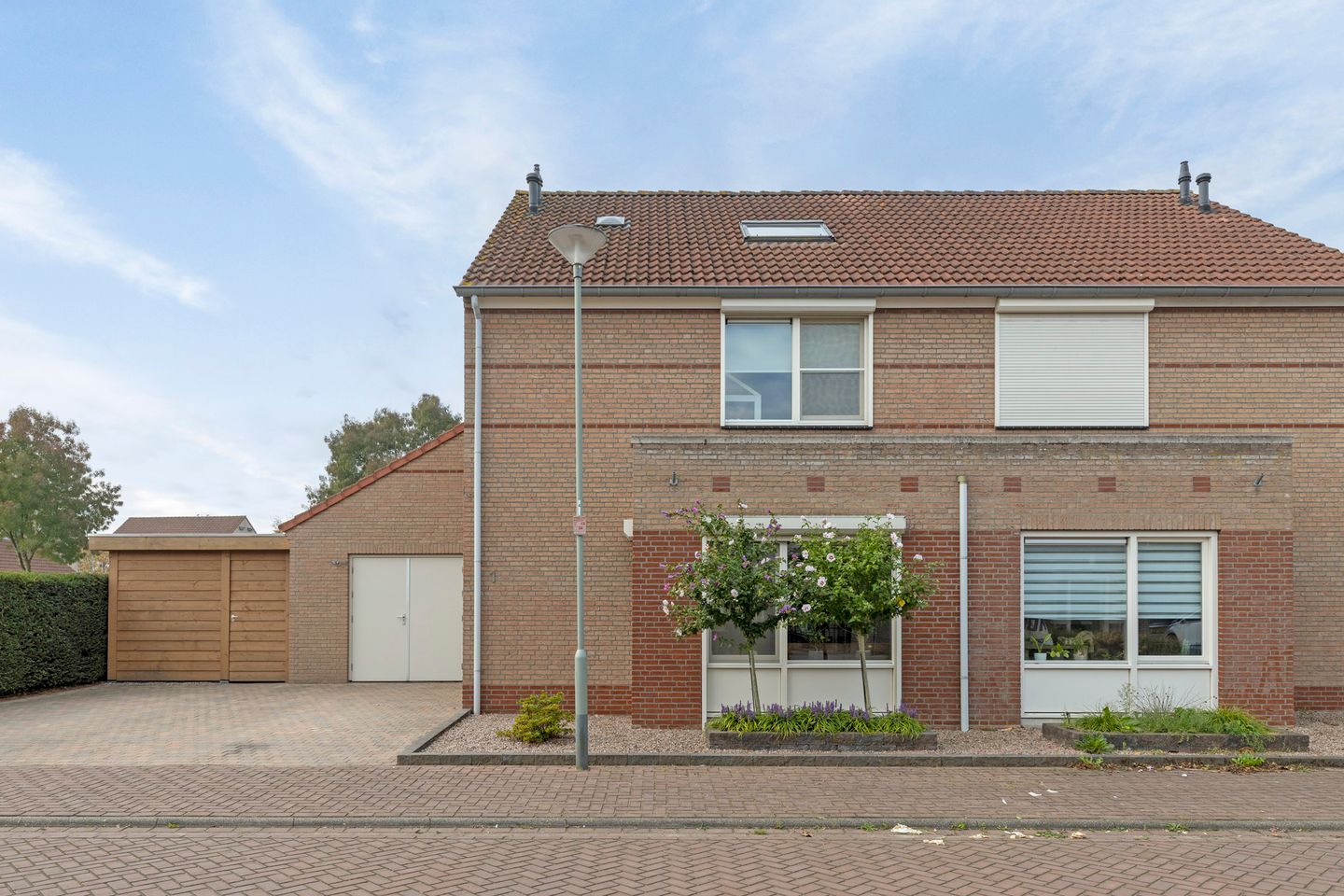 Foto 1 van Van Sonsveldstraat 1