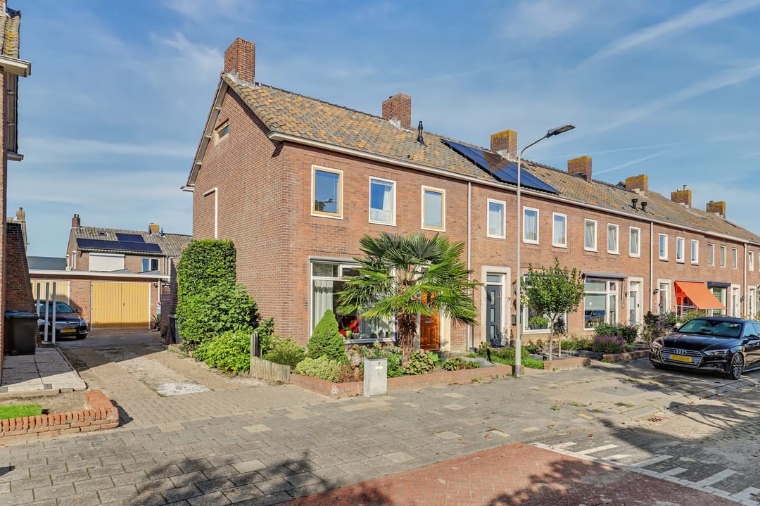 Photo 1 of M.D.de Grootstraat 81