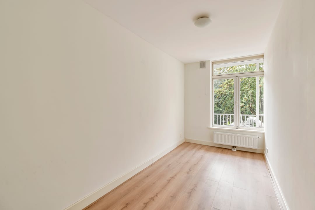 Photo 11 of Eerste Van der Helststraat 72-1