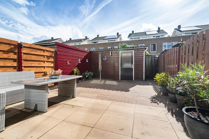 Tussenwoning te koop: Wim Lagendaalpad 32, Rotterdam