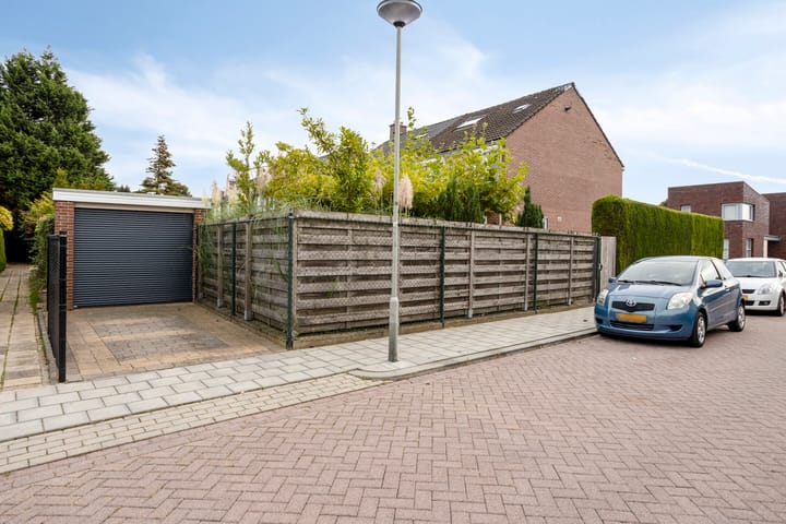 Photo 4 of Albert Schweitzerstraat 23