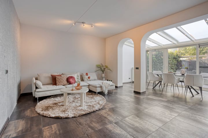 Tussenwoning te koop: Grasbloem 57, Eindhoven