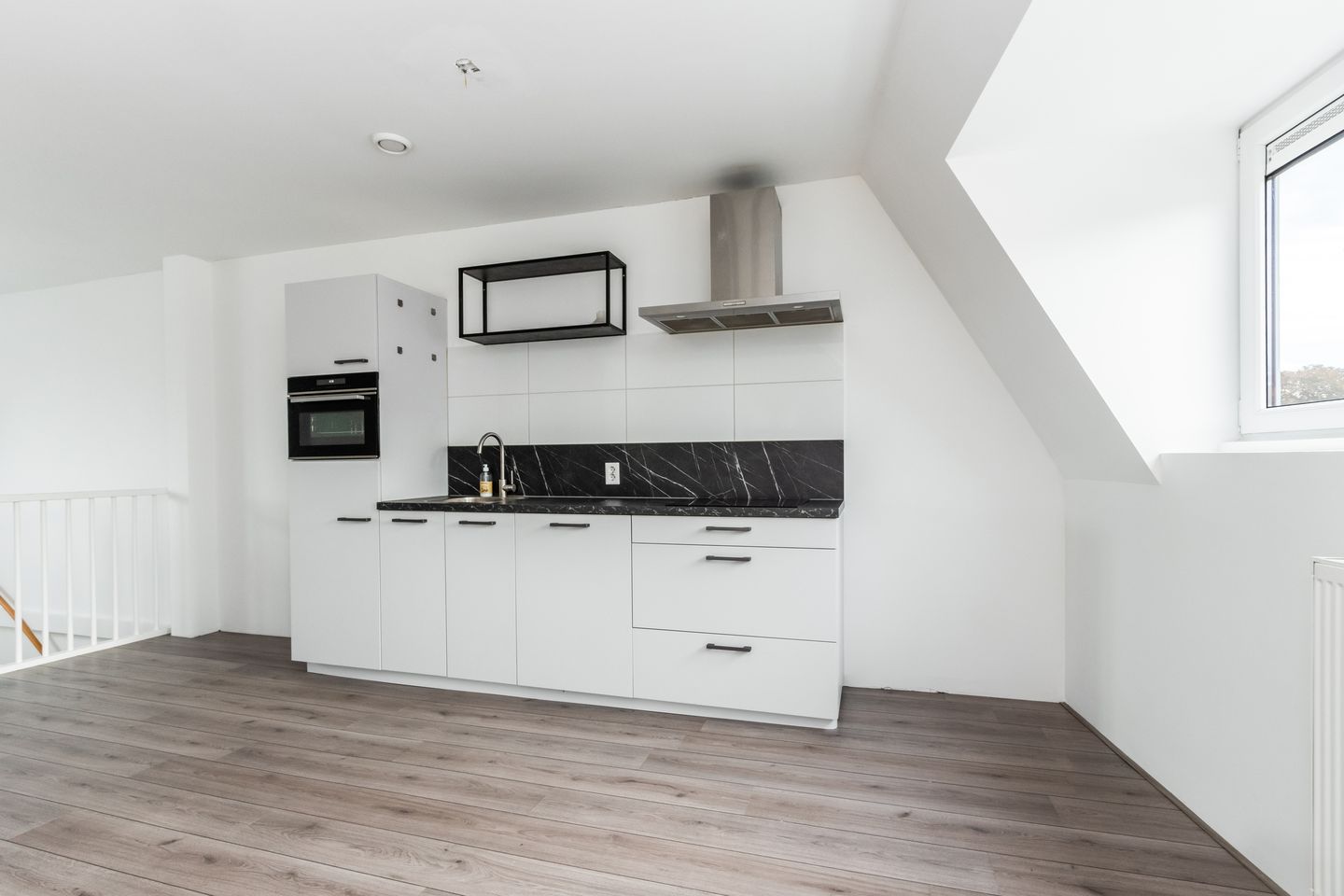 Photo 14 of Hoogstraat 14-D