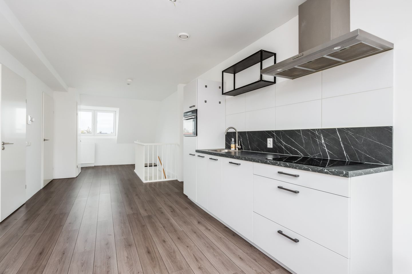 Photo 10 of Hoogstraat 14-D