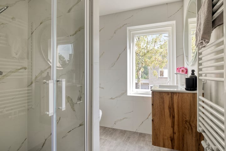 Tussenwoning te koop: Anne Franklaan 106, Bussum