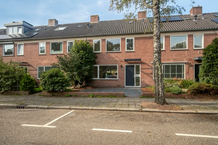Tussenwoning te koop: Anne Franklaan 106, Bussum
