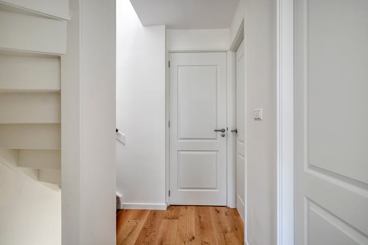 Tussenwoning te koop: Anne Franklaan 106, Bussum