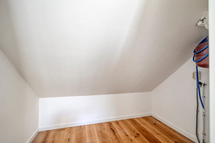 Tussenwoning te koop: Anne Franklaan 106, Bussum